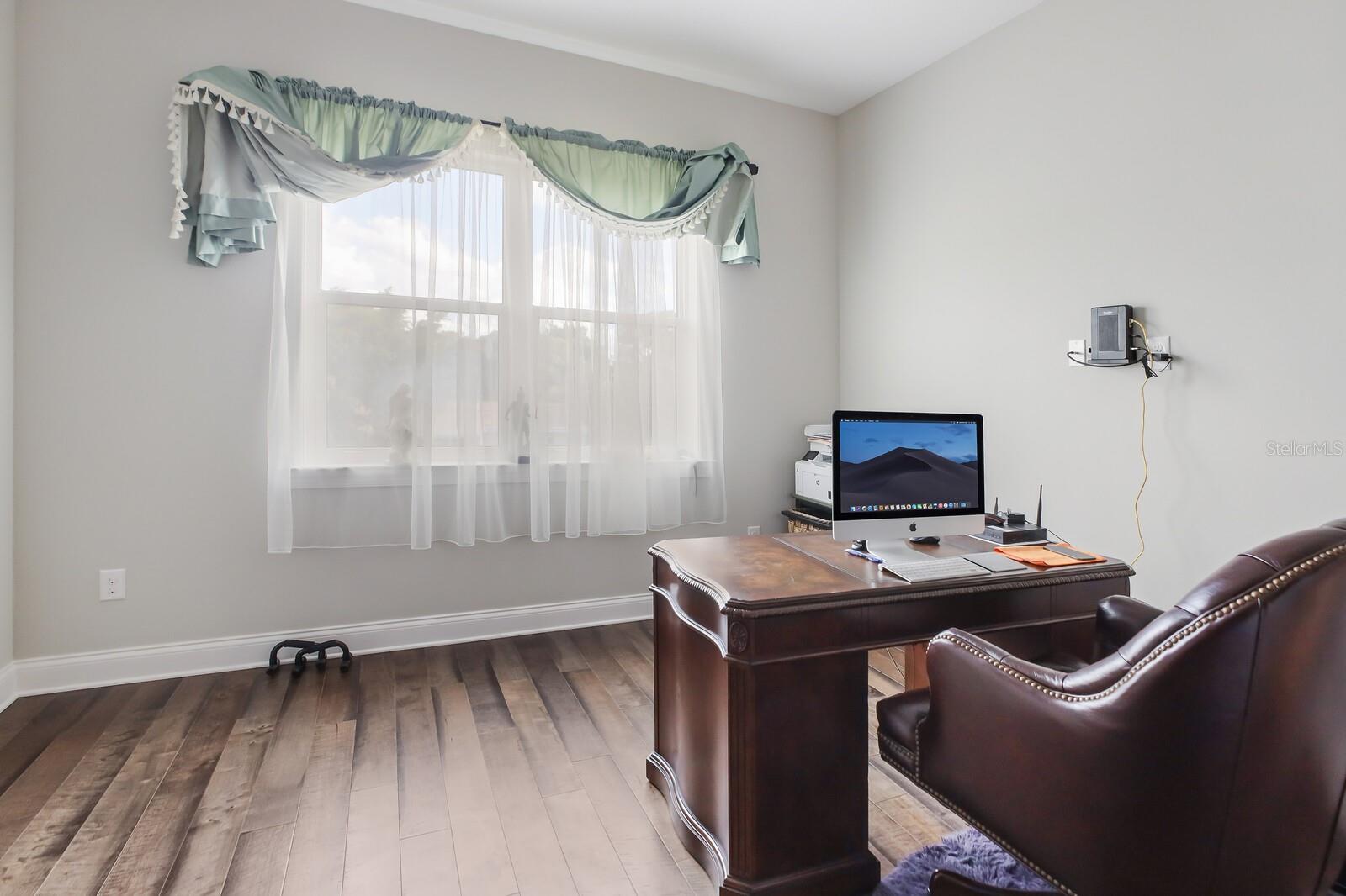 Image 17 of 31 For 412 Pameto Road