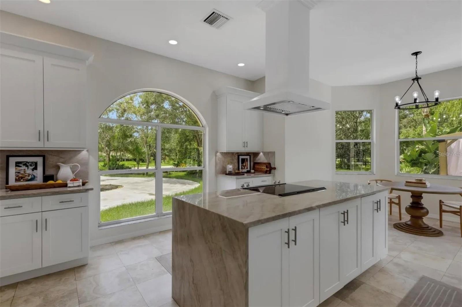 Image 17 of 65 For 3005 Desoto Rd Desoto Road