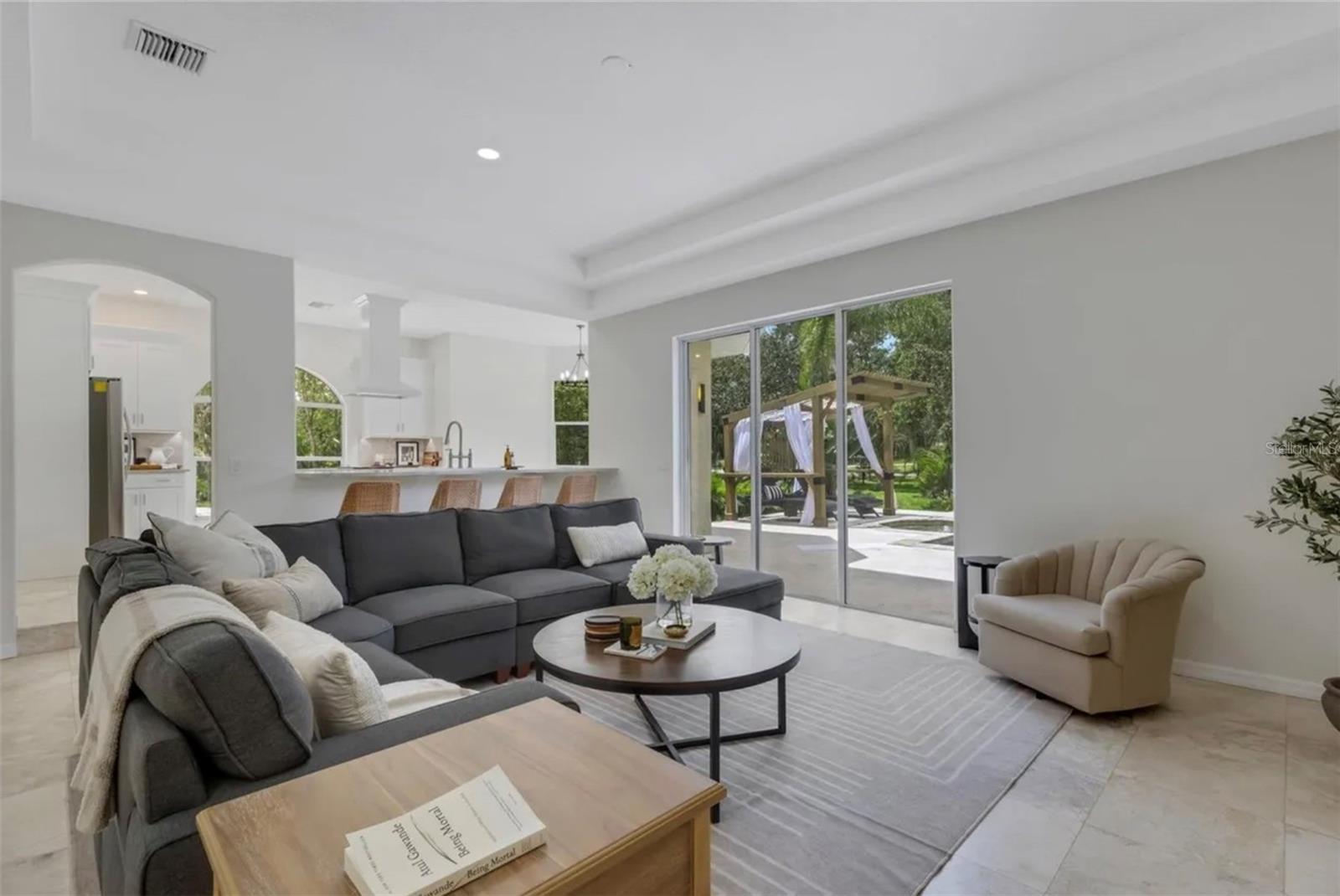 Image 26 of 65 For 3005 Desoto Rd Desoto Road