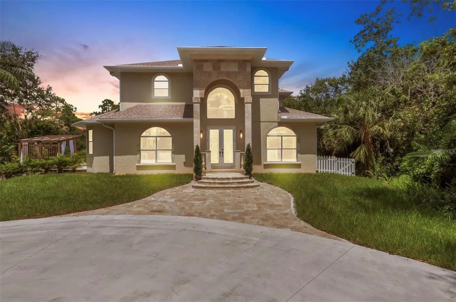 Image 8 of 65 For 3005 Desoto Rd Desoto Road