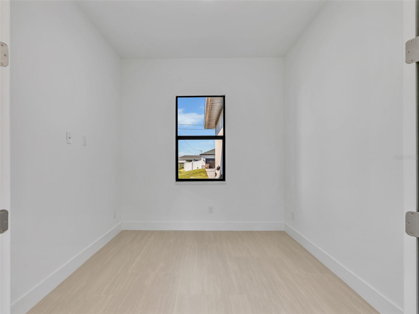 Image 15 of 38 For 1723 7th Avenue