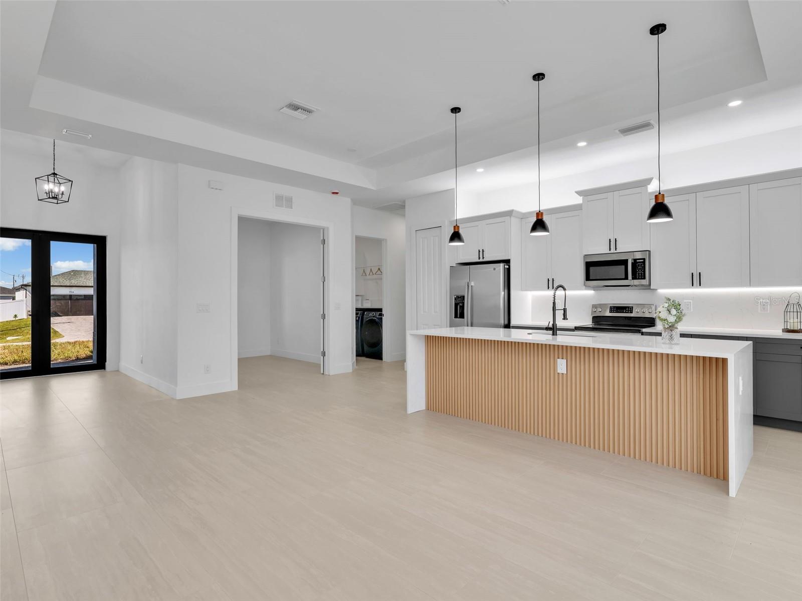 Image 9 of 38 For 1723 7th Avenue