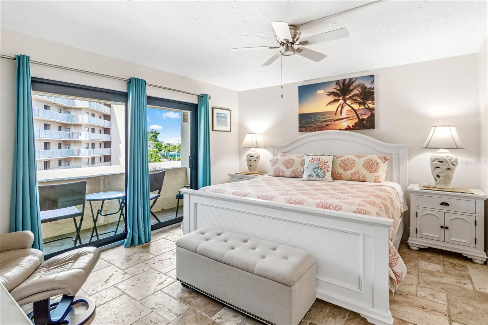 Image 16 of 36 For 6500 Midnight Pass Road 208