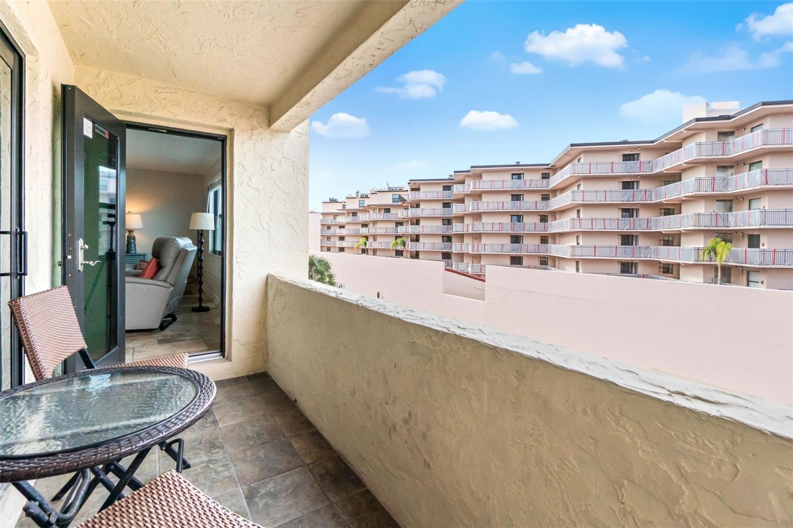 Image 23 of 36 For 6500 Midnight Pass Road 208