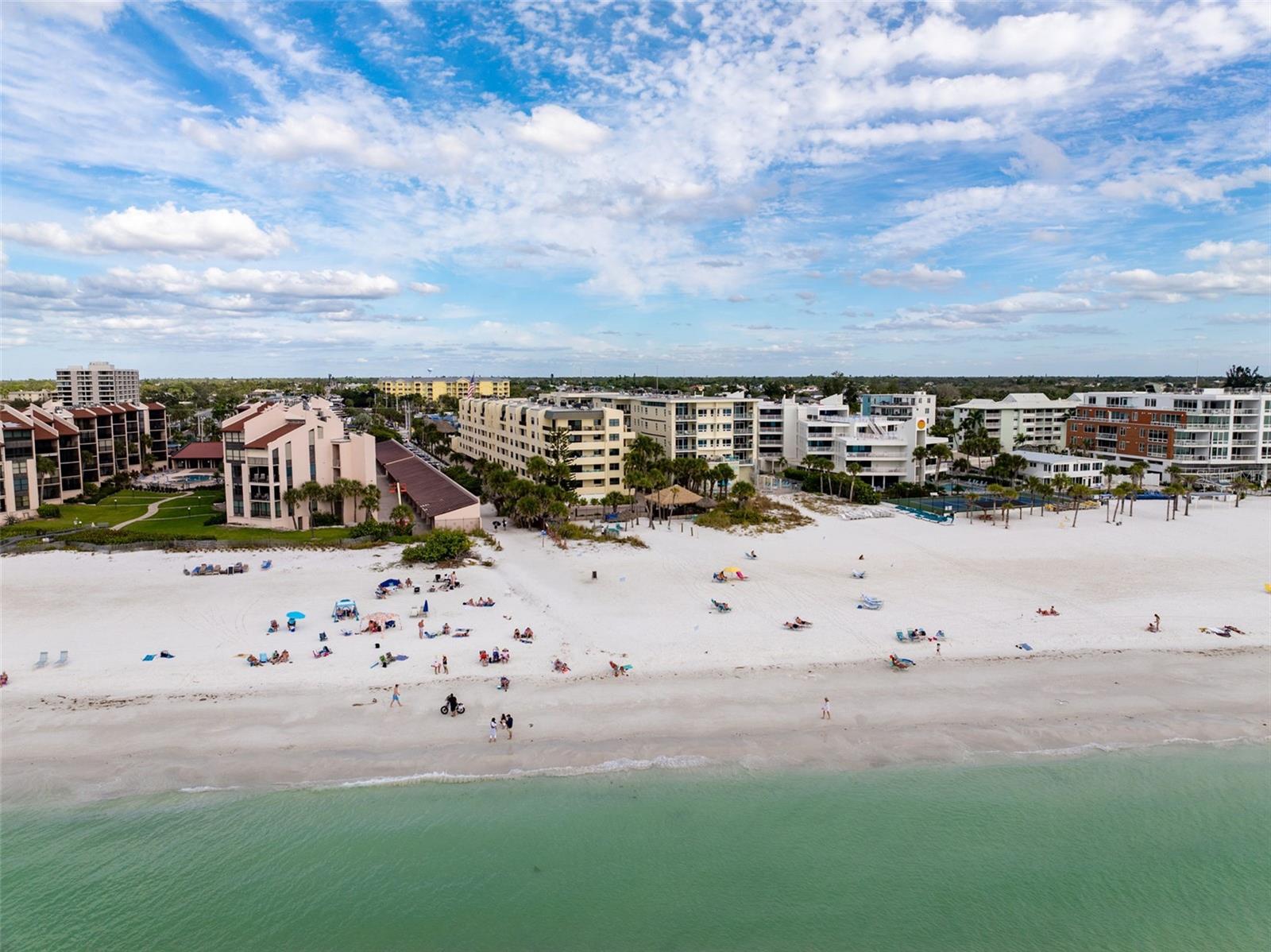 Image 33 of 36 For 6500 Midnight Pass Road 208