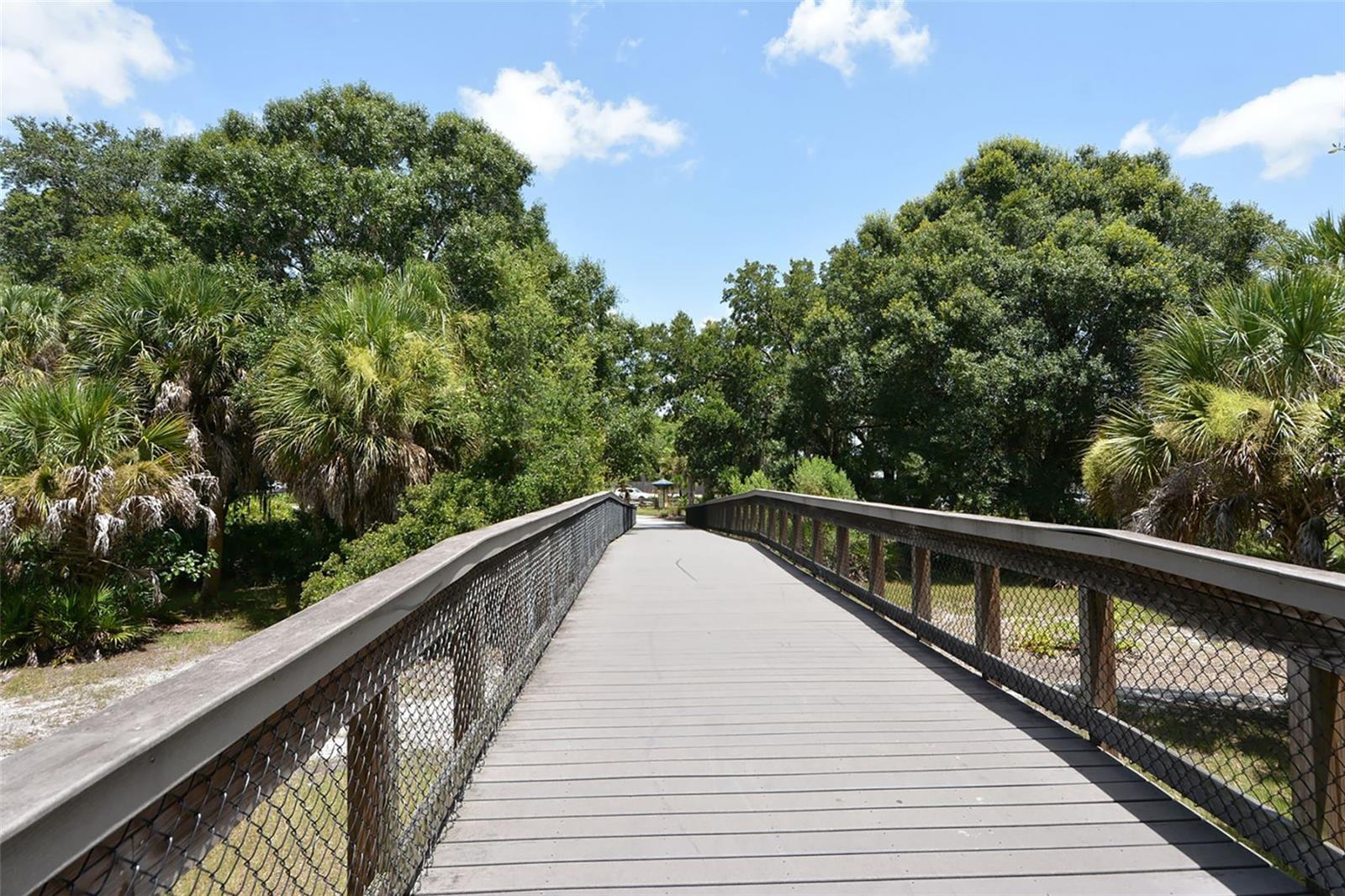 Listing photo id 38 for 4404 Reflections Parkway