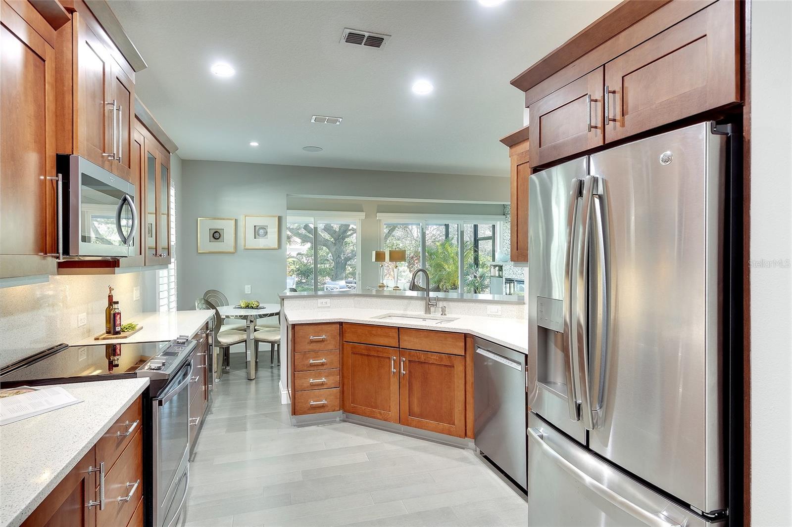 Image 17 of 49 For 8459 Idlewood Court