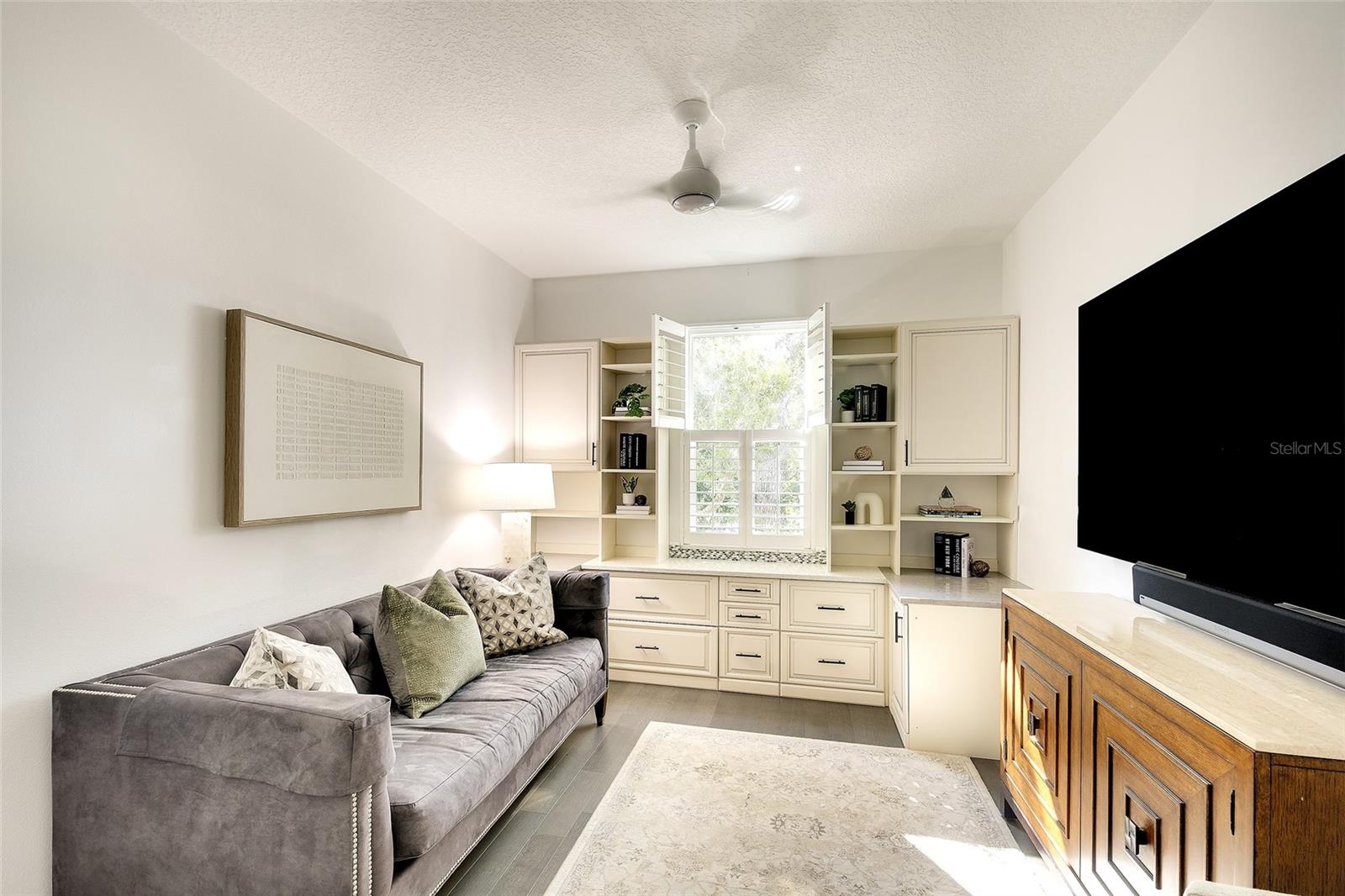 Image 28 of 49 For 8459 Idlewood Court