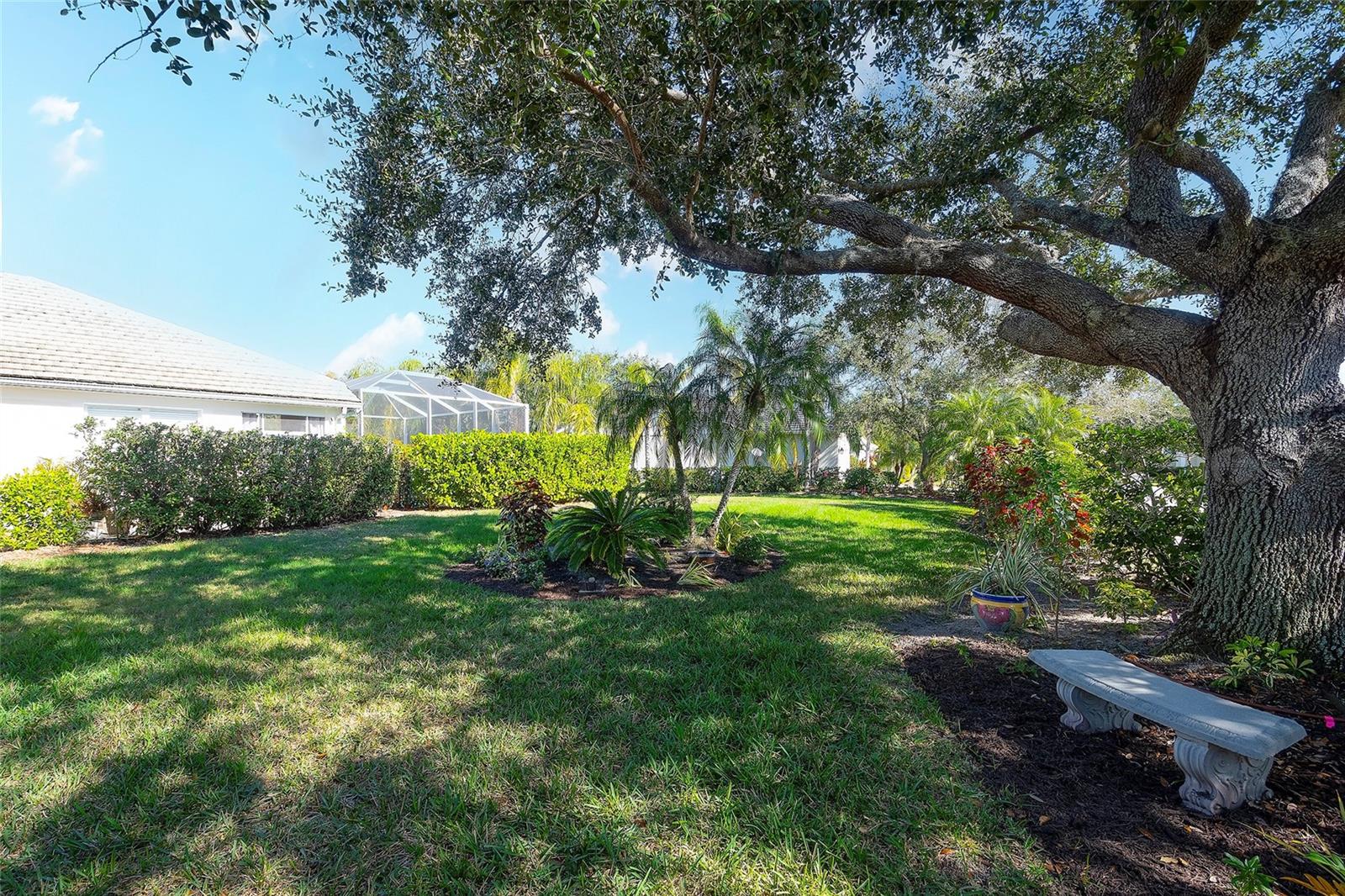 Image 34 of 49 For 8459 Idlewood Court