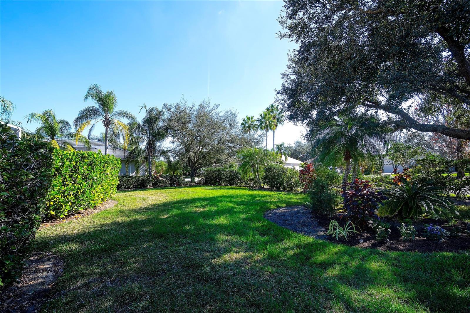 Image 36 of 49 For 8459 Idlewood Court