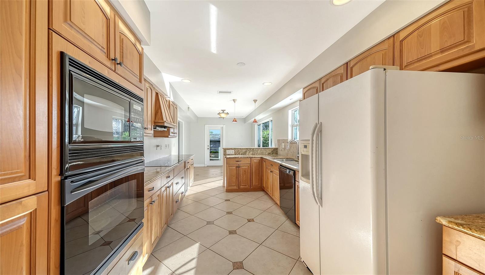 Image 14 of 45 For 2452 Whippoorwill Circle