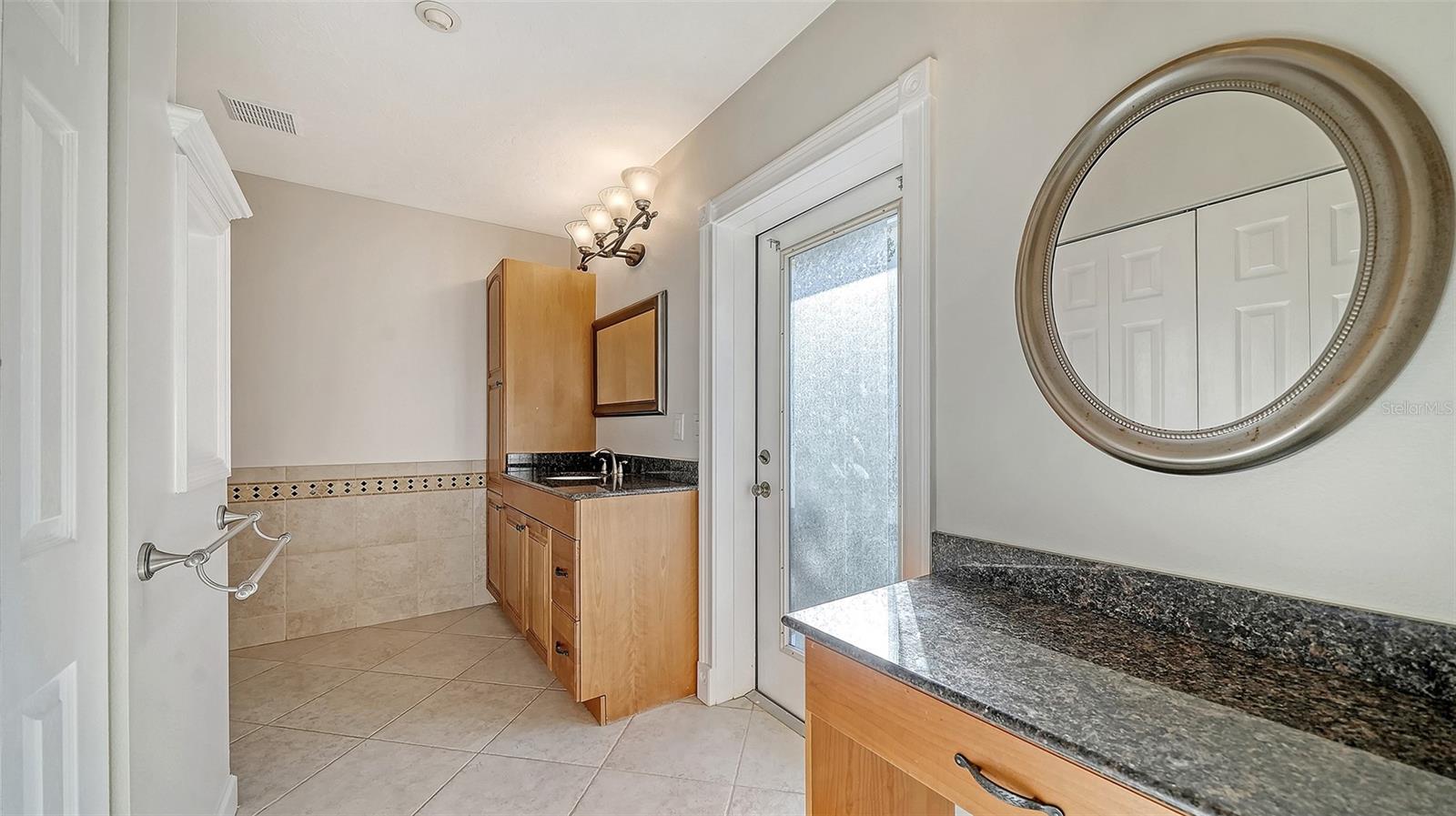 Image 18 of 45 For 2452 Whippoorwill Circle