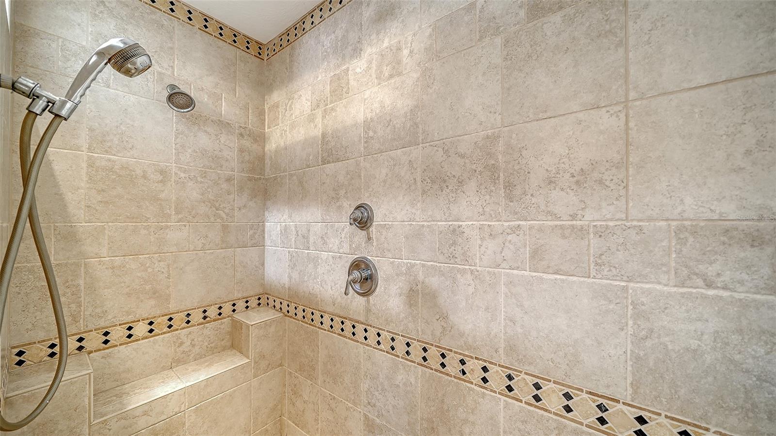 Image 23 of 45 For 2452 Whippoorwill Circle