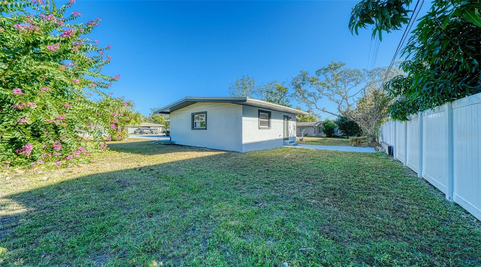 Image 36 of 45 For 2452 Whippoorwill Circle