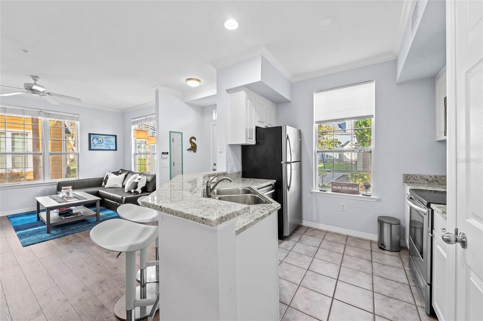 Image 13 of 45 For 5621 Bidwell Parkway 104