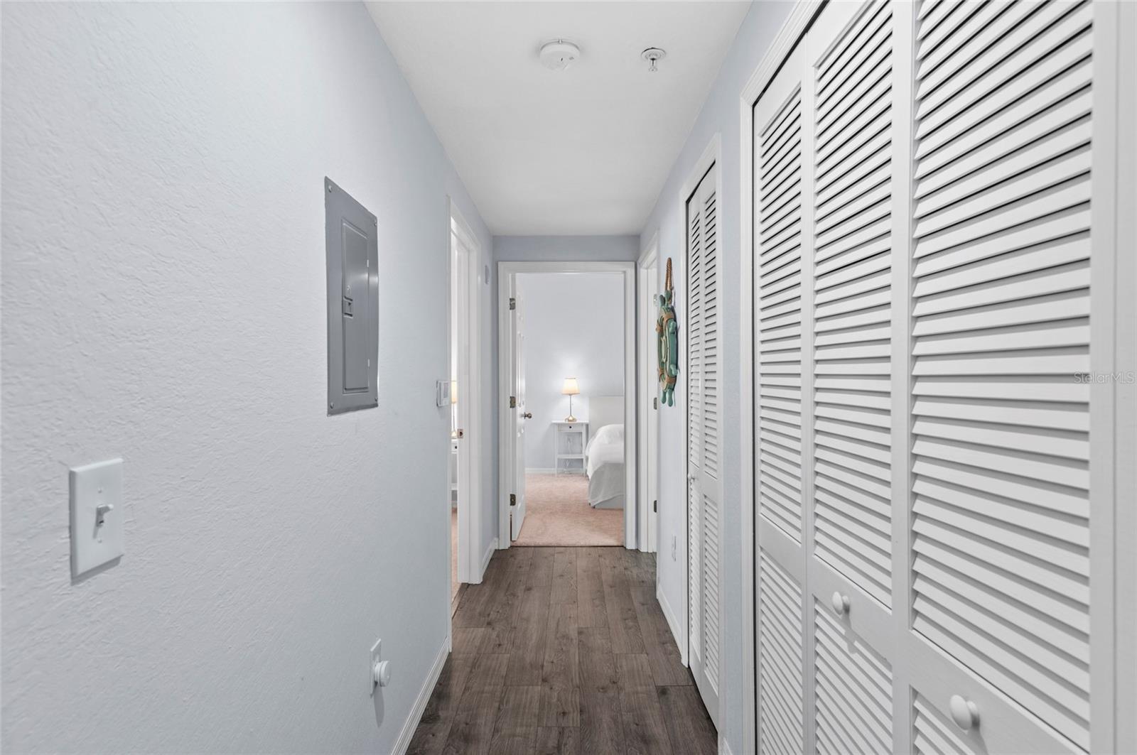 Image 22 of 45 For 5621 Bidwell Parkway 104