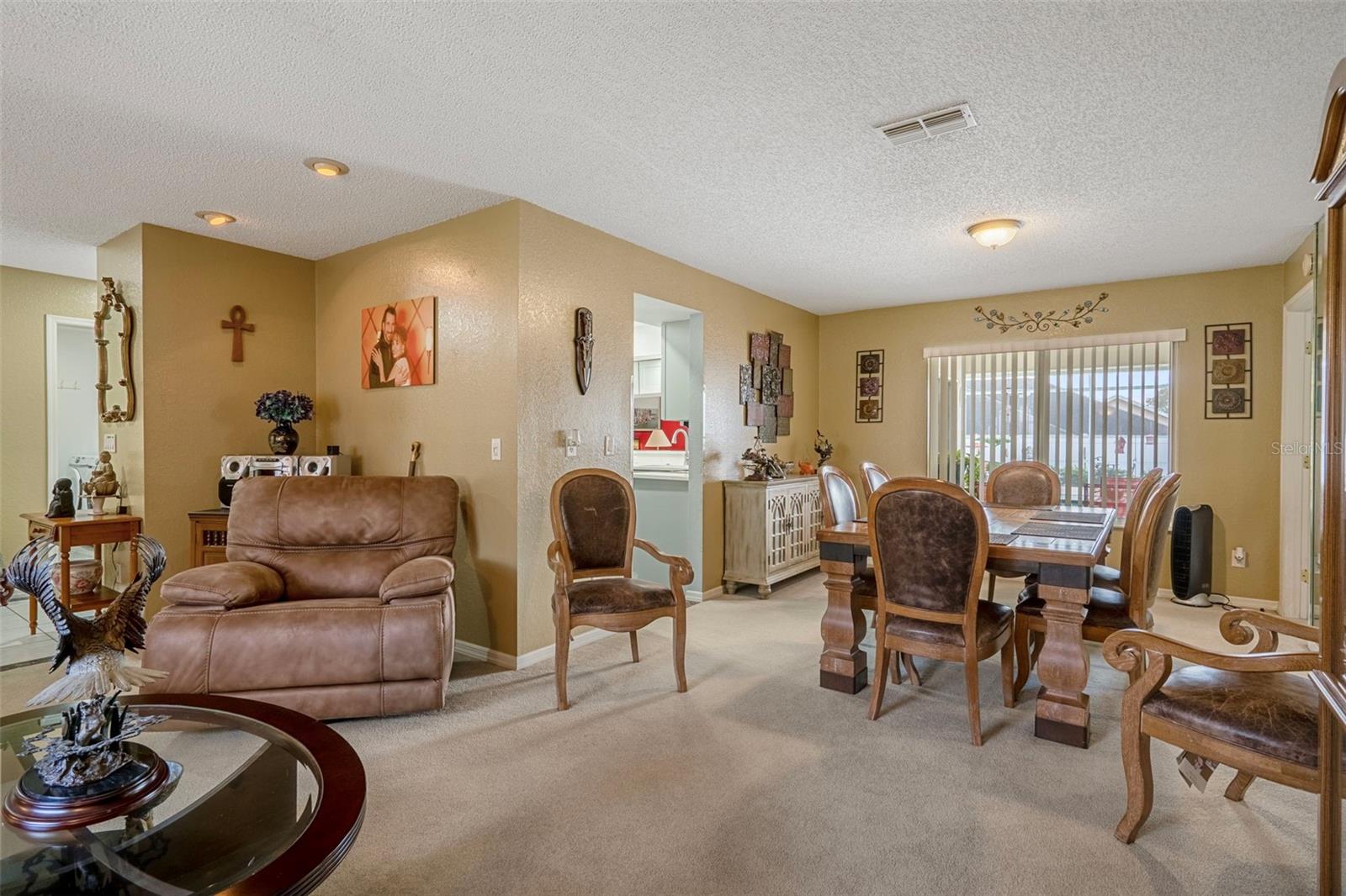 Image 11 of 47 For 8158 Winding Oak Lane