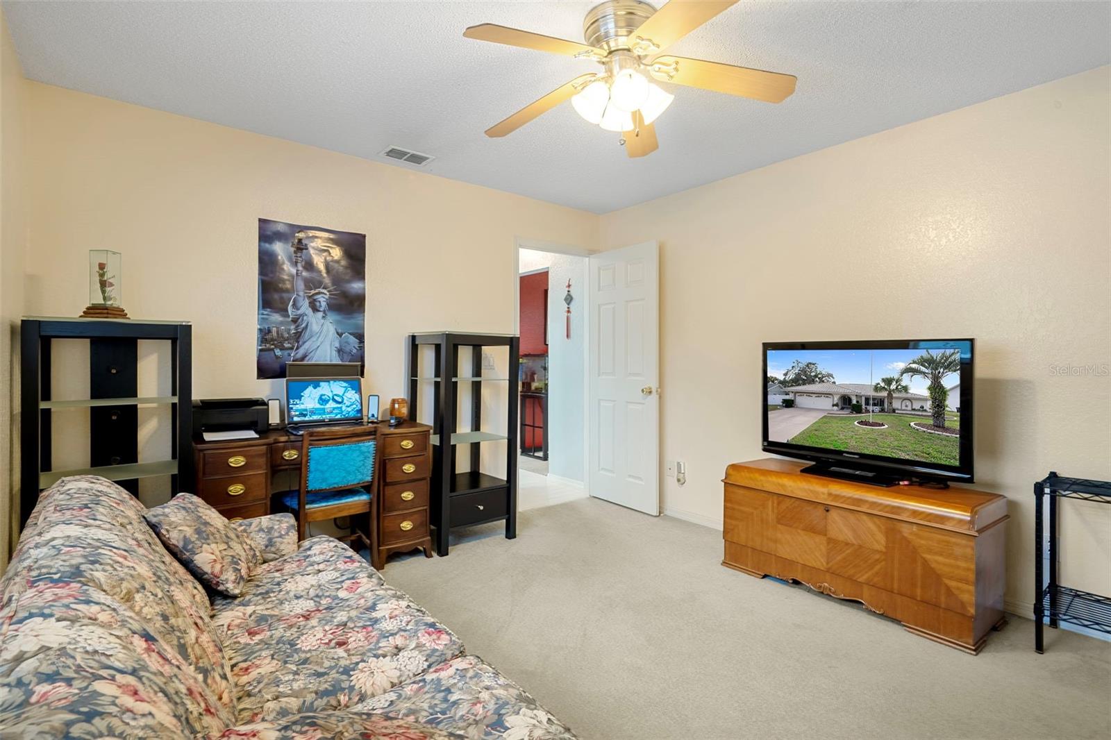 Image 29 of 47 For 8158 Winding Oak Lane