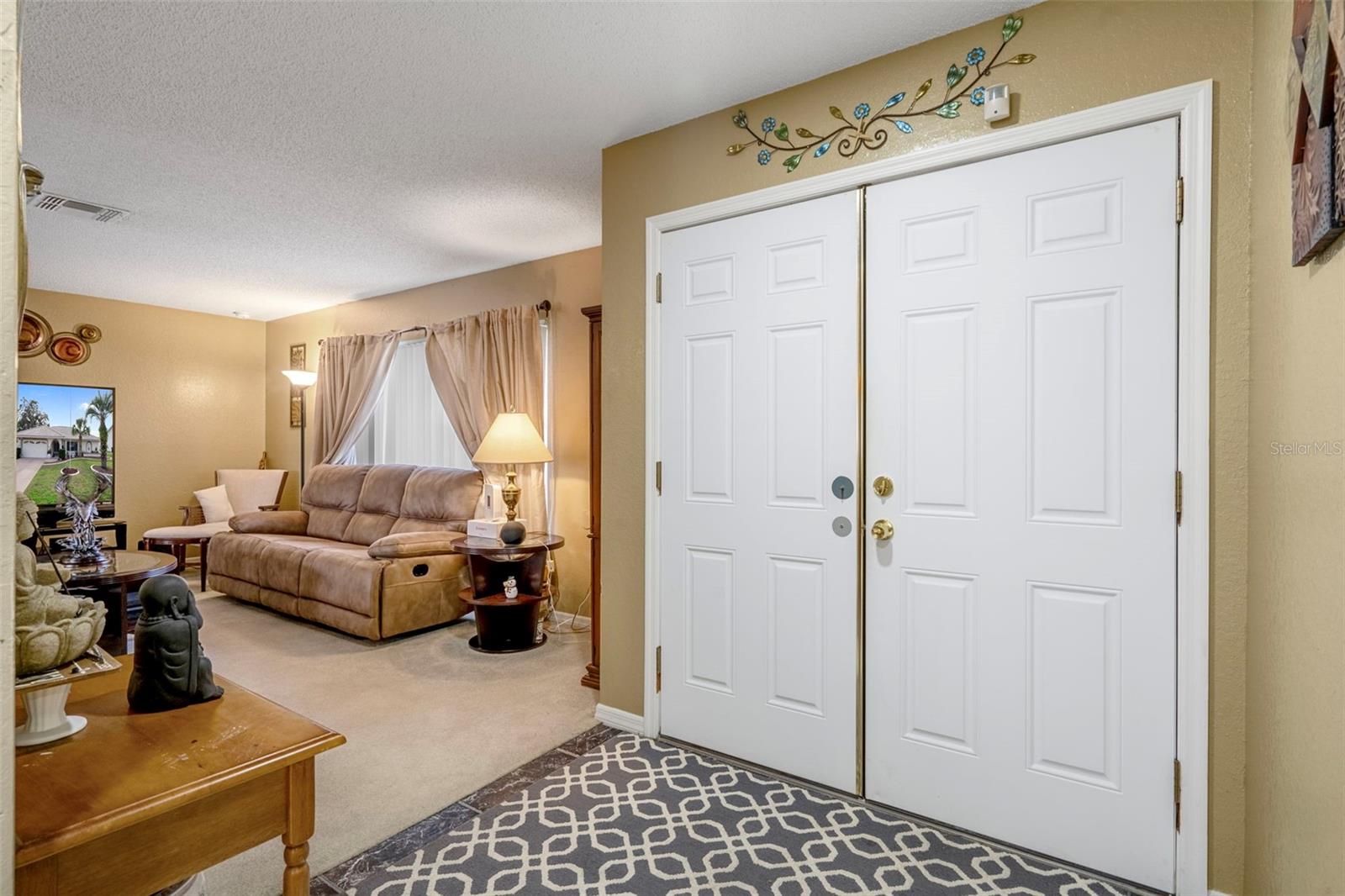 Image 7 of 47 For 8158 Winding Oak Lane