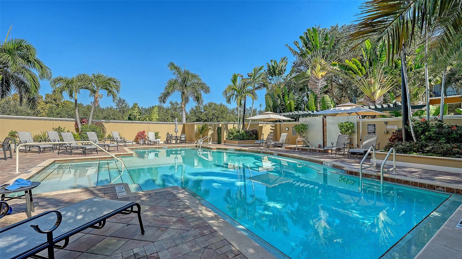 Image 25 of 32 For 1064 Tamiami Trail 1625