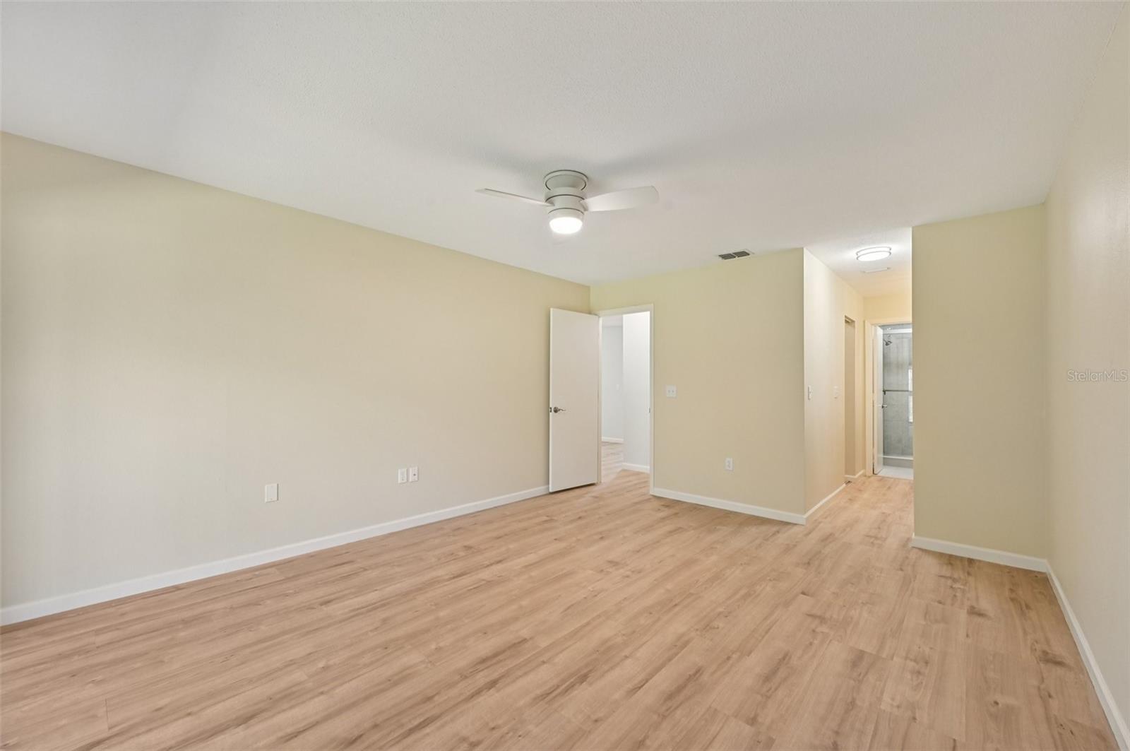 Image 23 of 47 For 744 Avenida Estancia  142