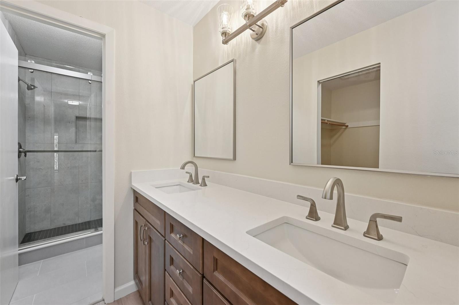 Image 26 of 47 For 744 Avenida Estancia  142