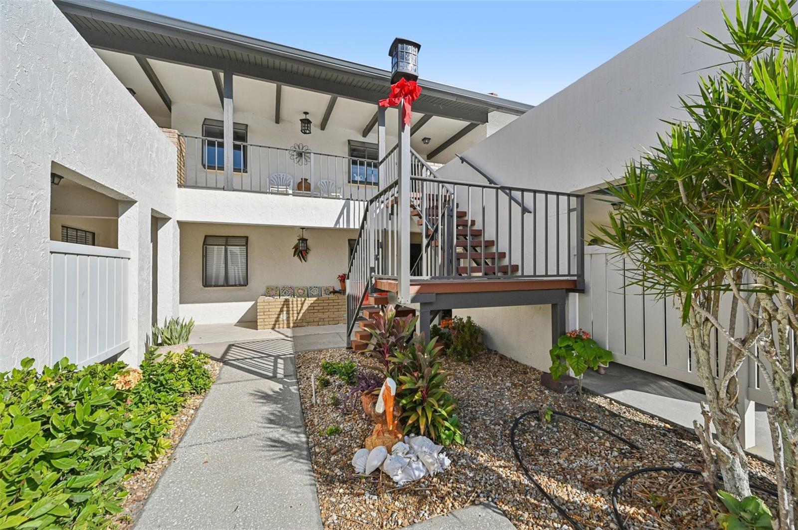 Image 33 of 47 For 744 Avenida Estancia  142