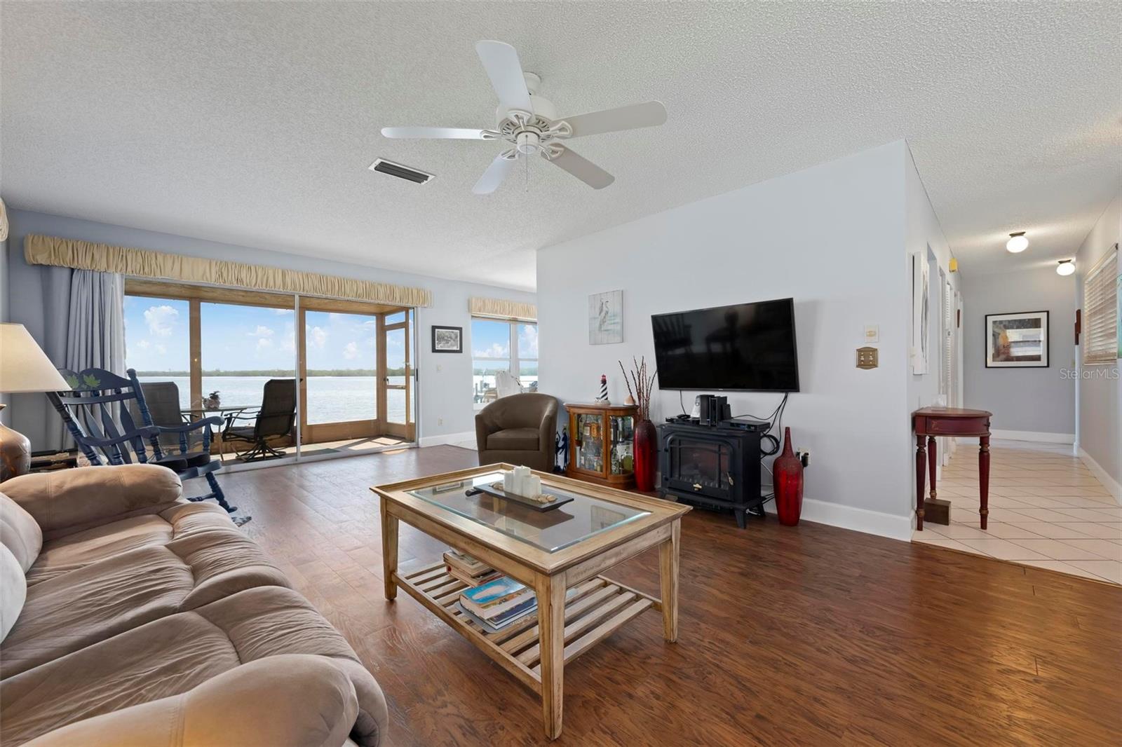 Image 10 of 41 For 3859 Catalina Drive