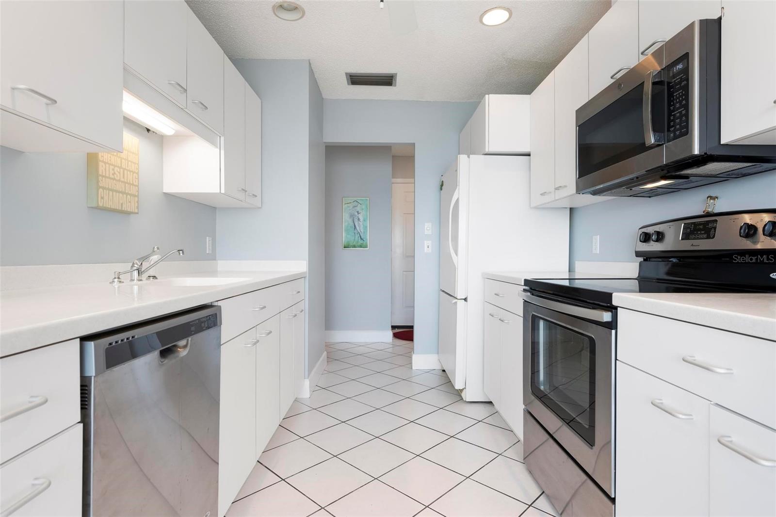 Image 13 of 41 For 3859 Catalina Drive