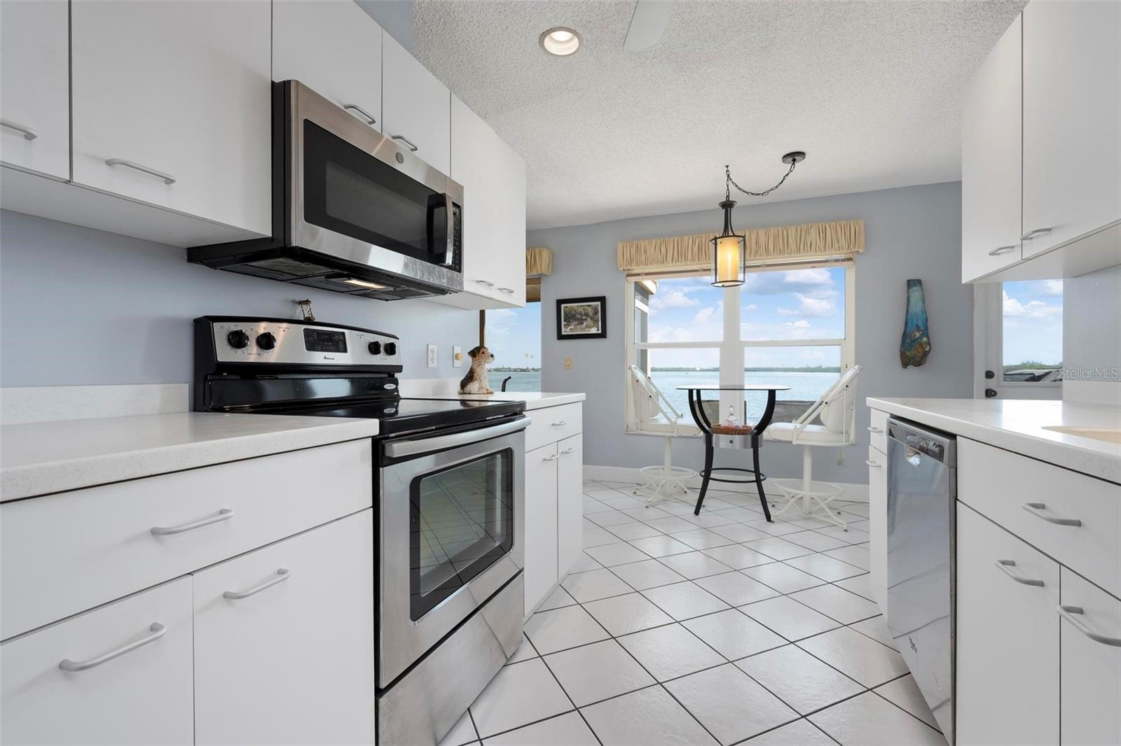 Image 14 of 41 For 3859 Catalina Drive