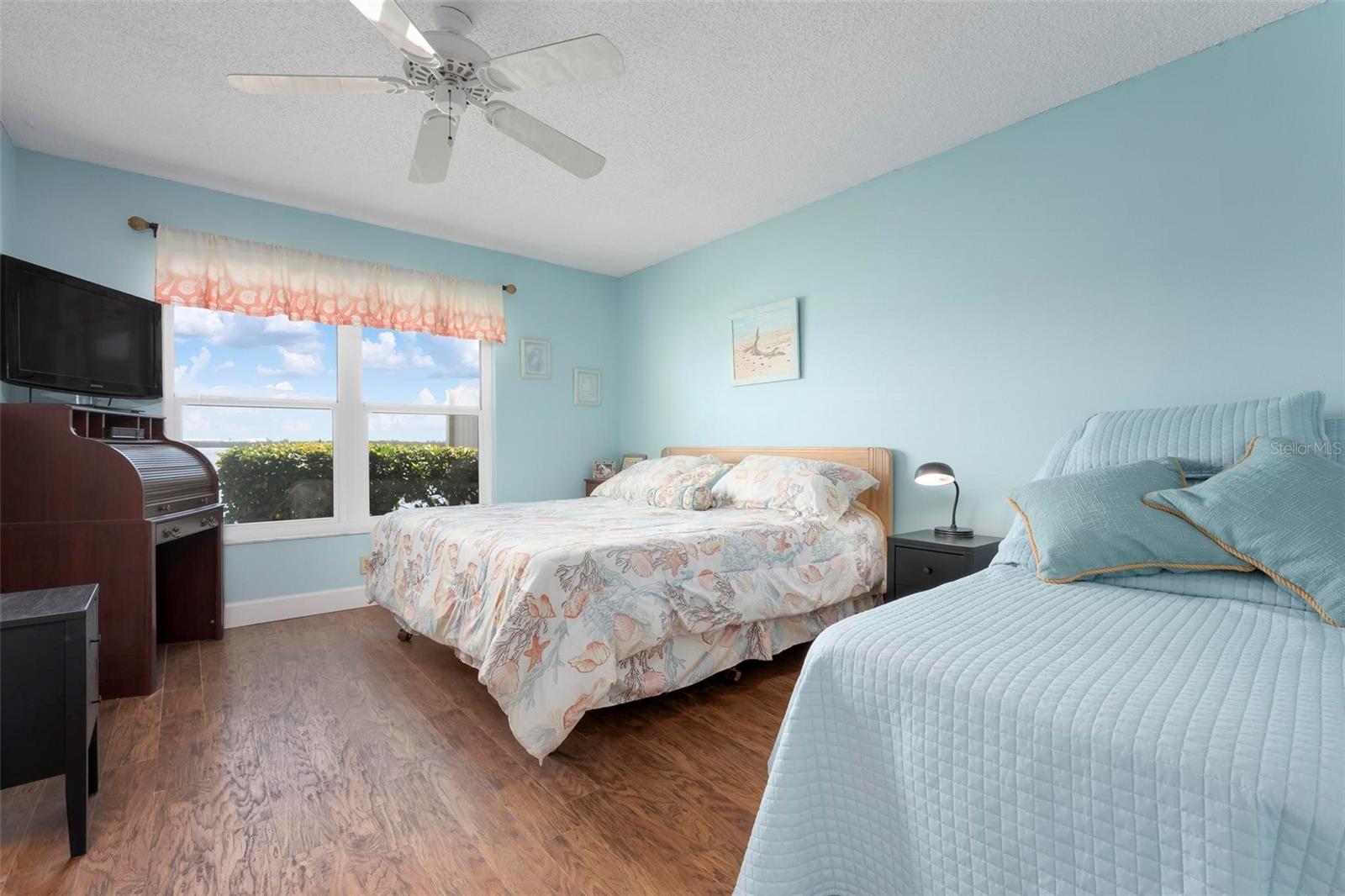 Image 15 of 41 For 3859 Catalina Drive