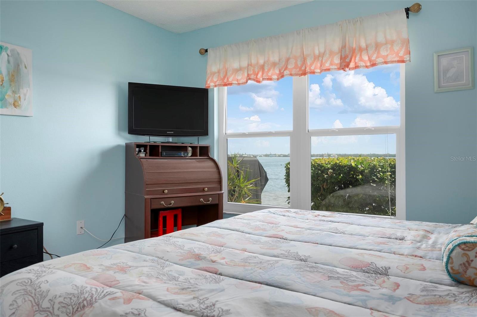 Image 17 of 41 For 3859 Catalina Drive