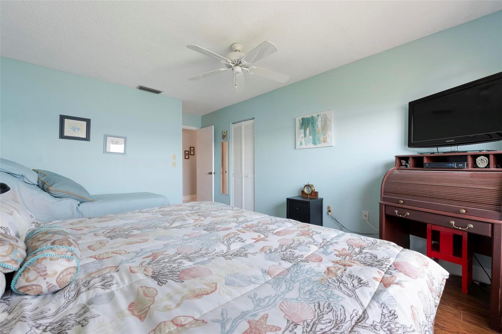 Image 18 of 41 For 3859 Catalina Drive