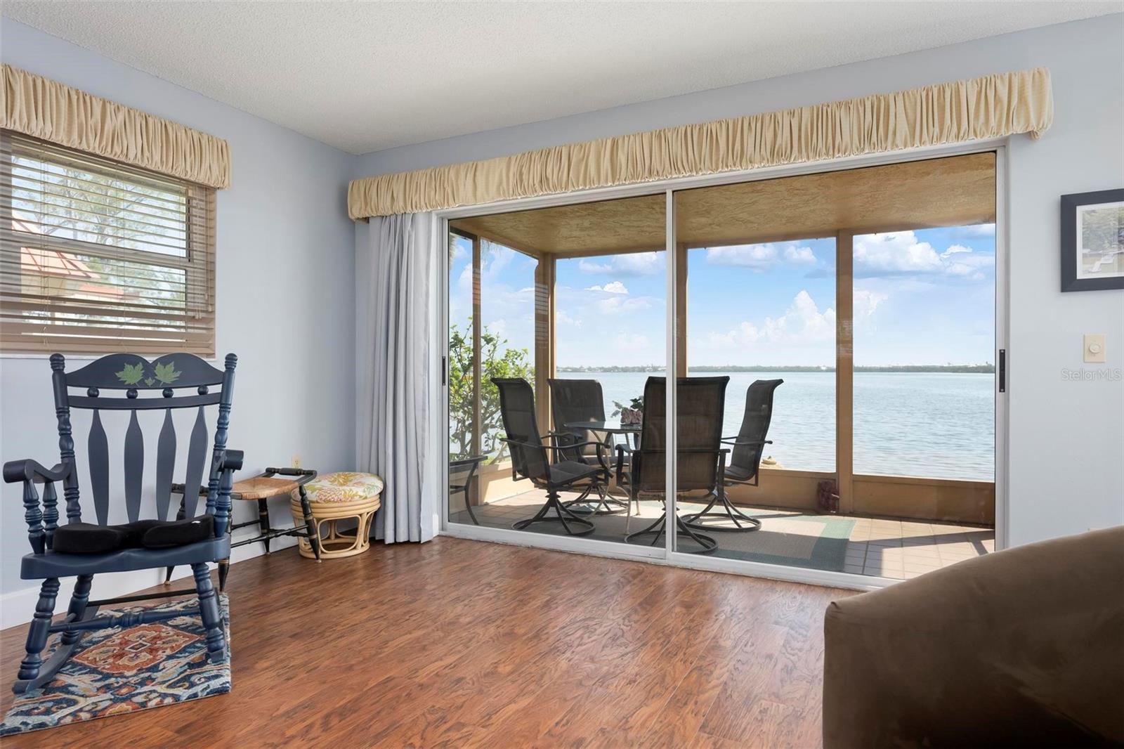 Image 8 of 41 For 3859 Catalina Drive