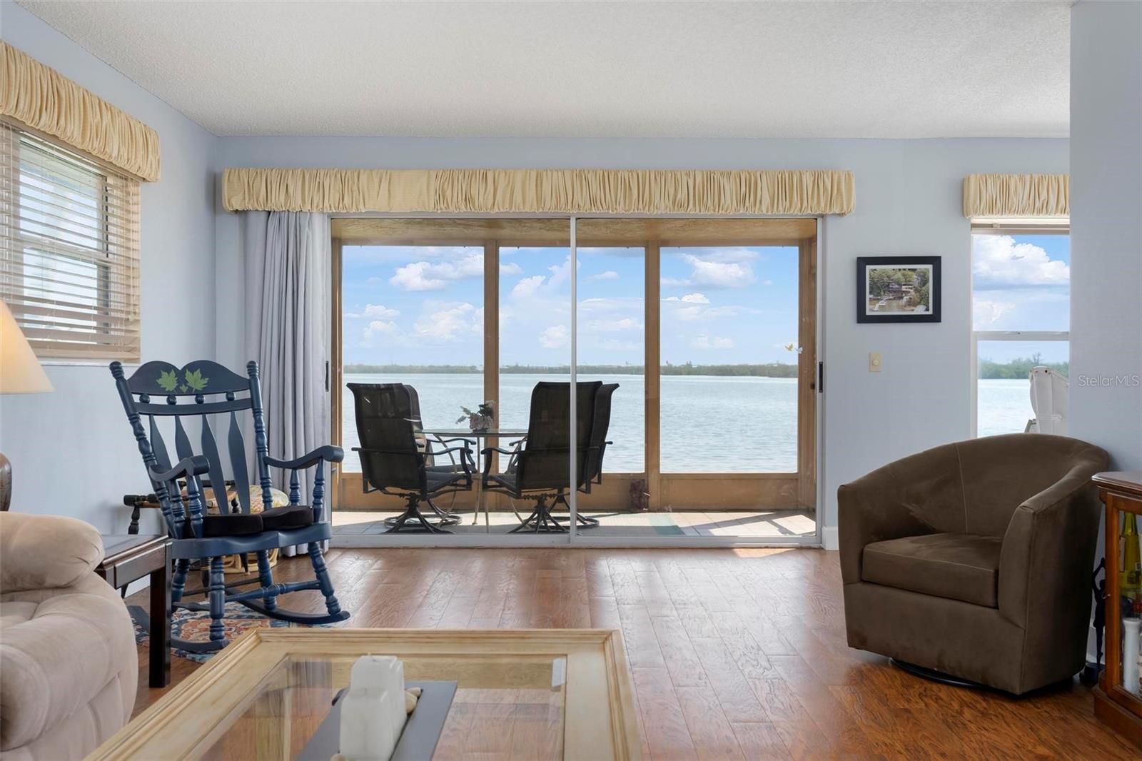 Image 9 of 41 For 3859 Catalina Drive