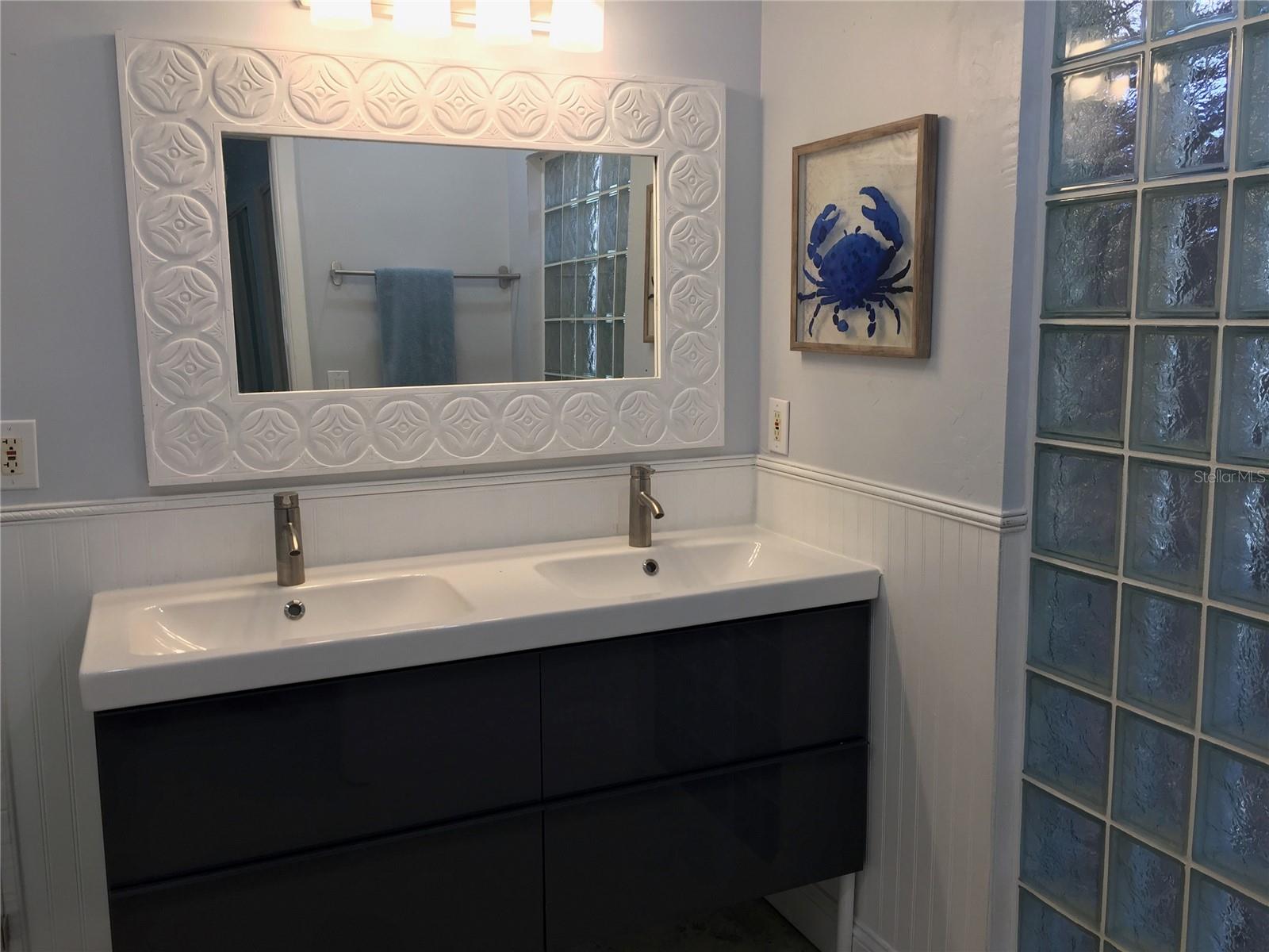 Image 11 of 20 For 7429 Broughton Street