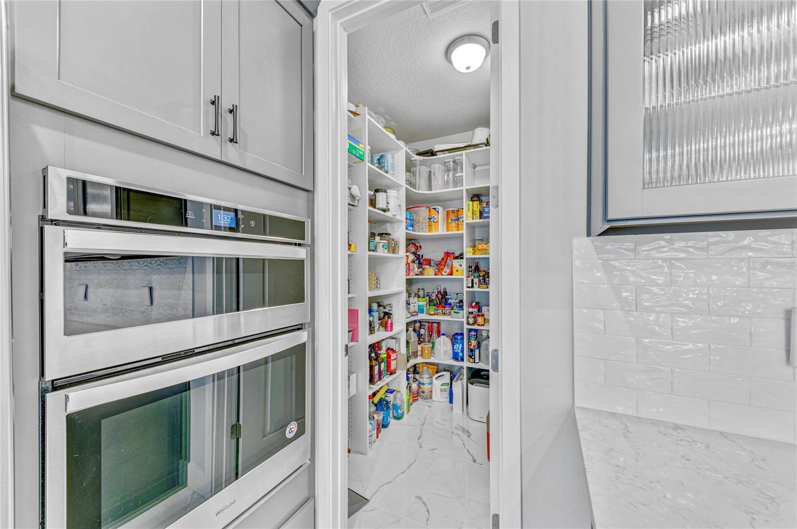 Image 11 of 62 For 5632 Long Shore Loop