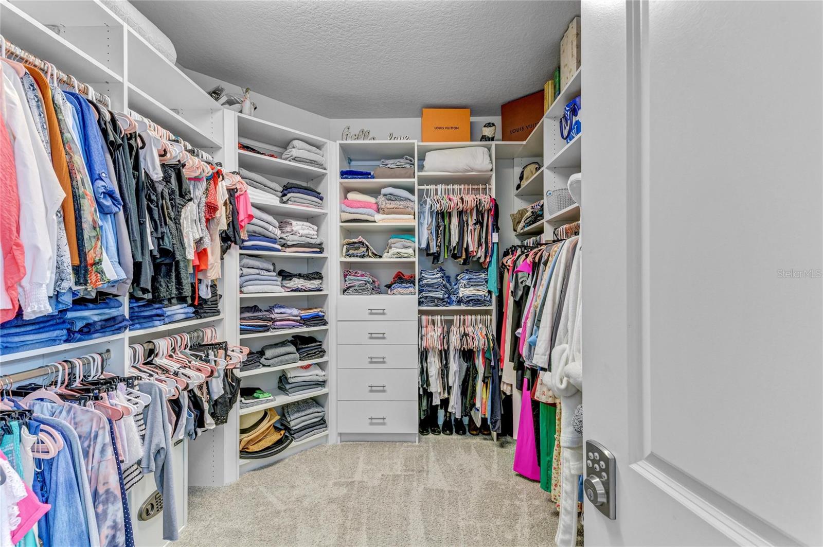 Image 29 of 62 For 5632 Long Shore Loop