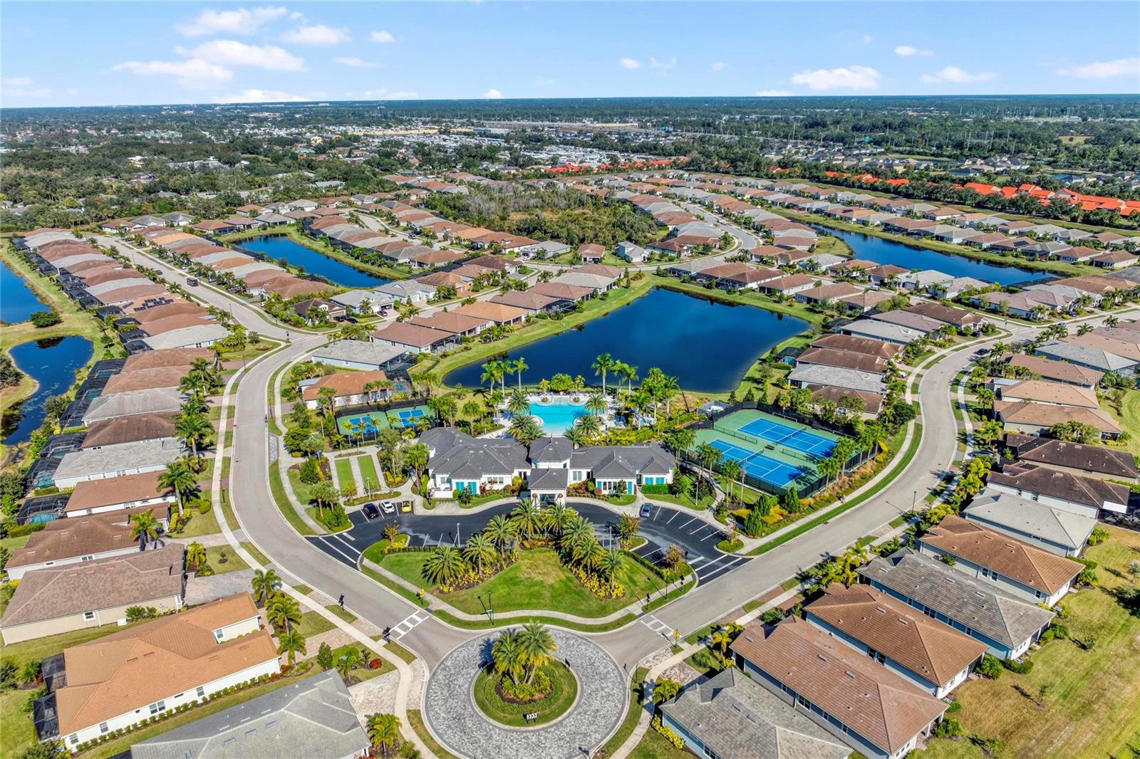 Image 50 of 62 For 5632 Long Shore Loop