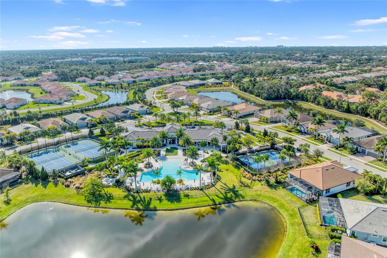 Image 52 of 62 For 5632 Long Shore Loop