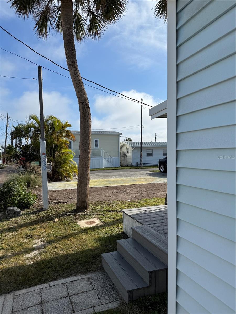 Image 14 of 30 For 2601 Gulf Drive N 611