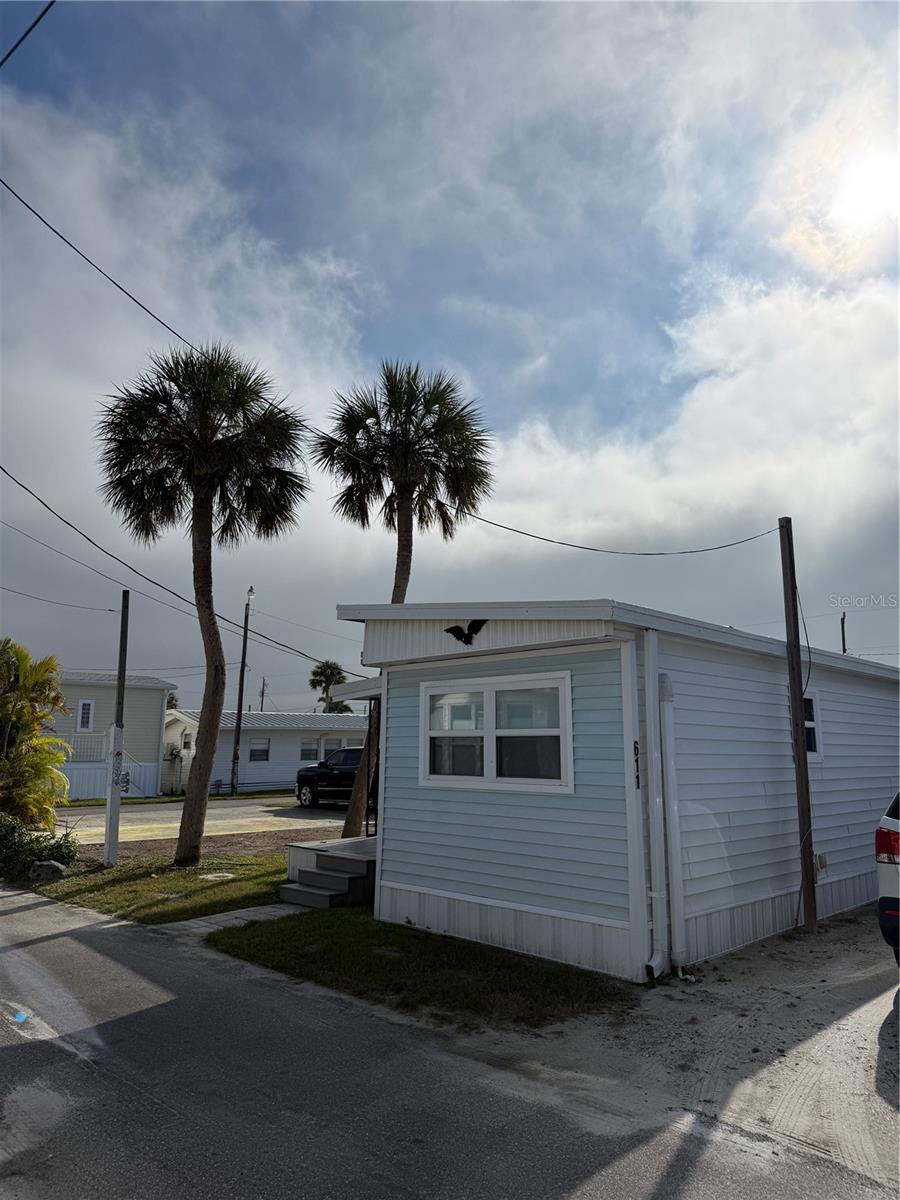 Image 3 of 30 For 2601 Gulf Drive N 611