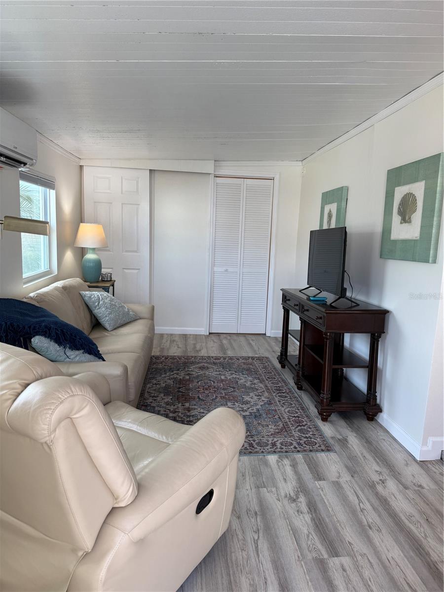 Image 4 of 30 For 2601 Gulf Drive N 611