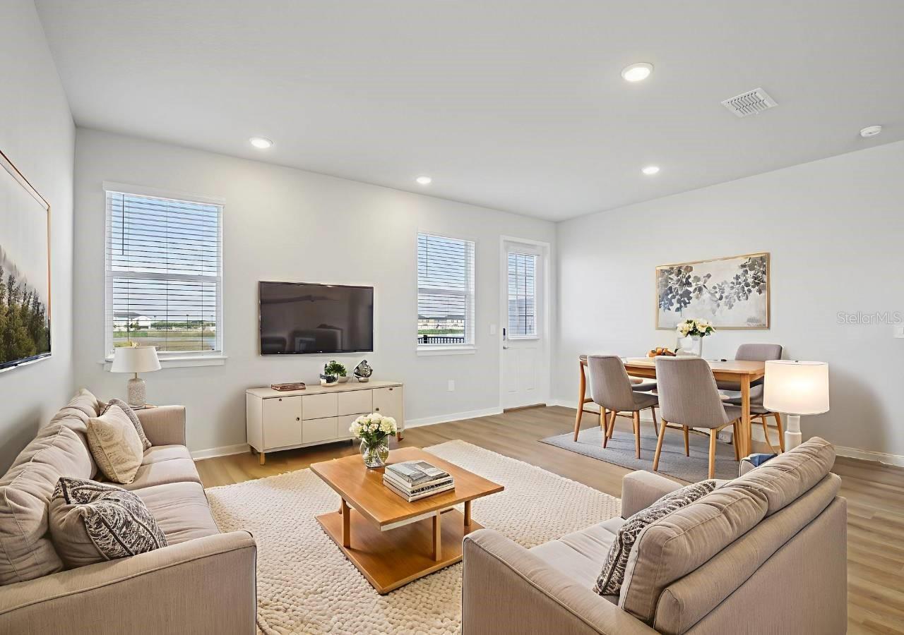 Image 3 of 4 For 9106 93rd Run 101