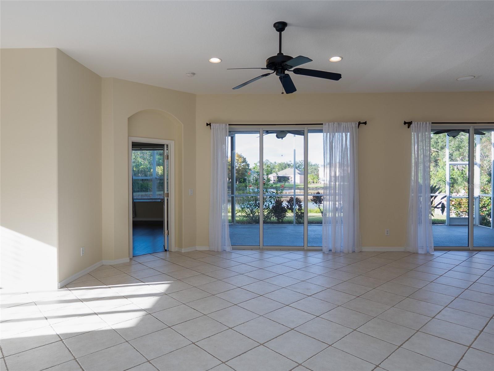 Image 11 of 64 For 4103 61st Avenue E