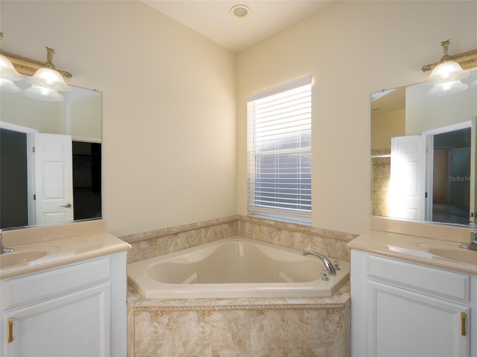 Image 34 of 64 For 4103 61st Avenue E