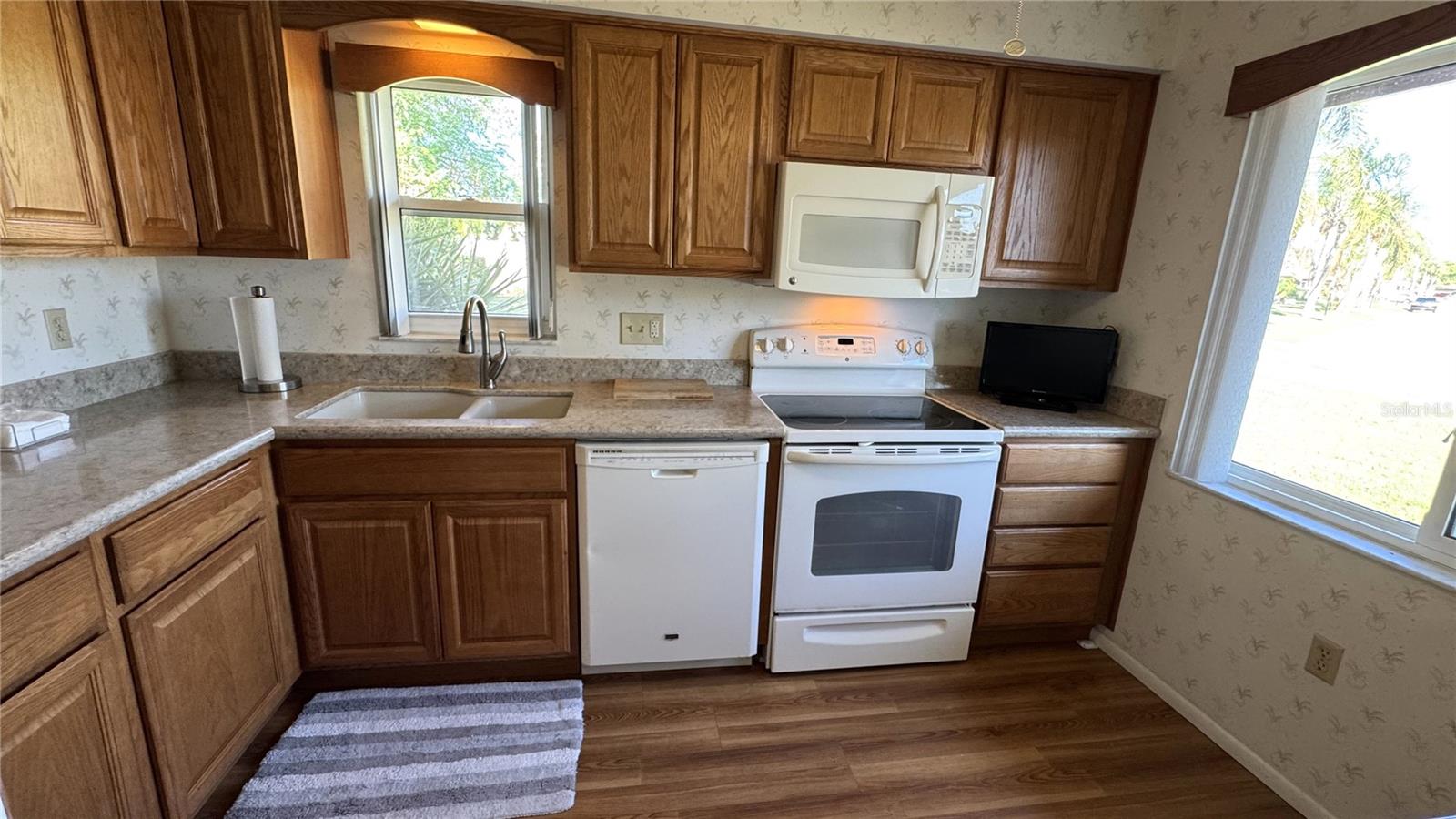 Image 10 of 53 For 6418 Bowdoin Place 6418