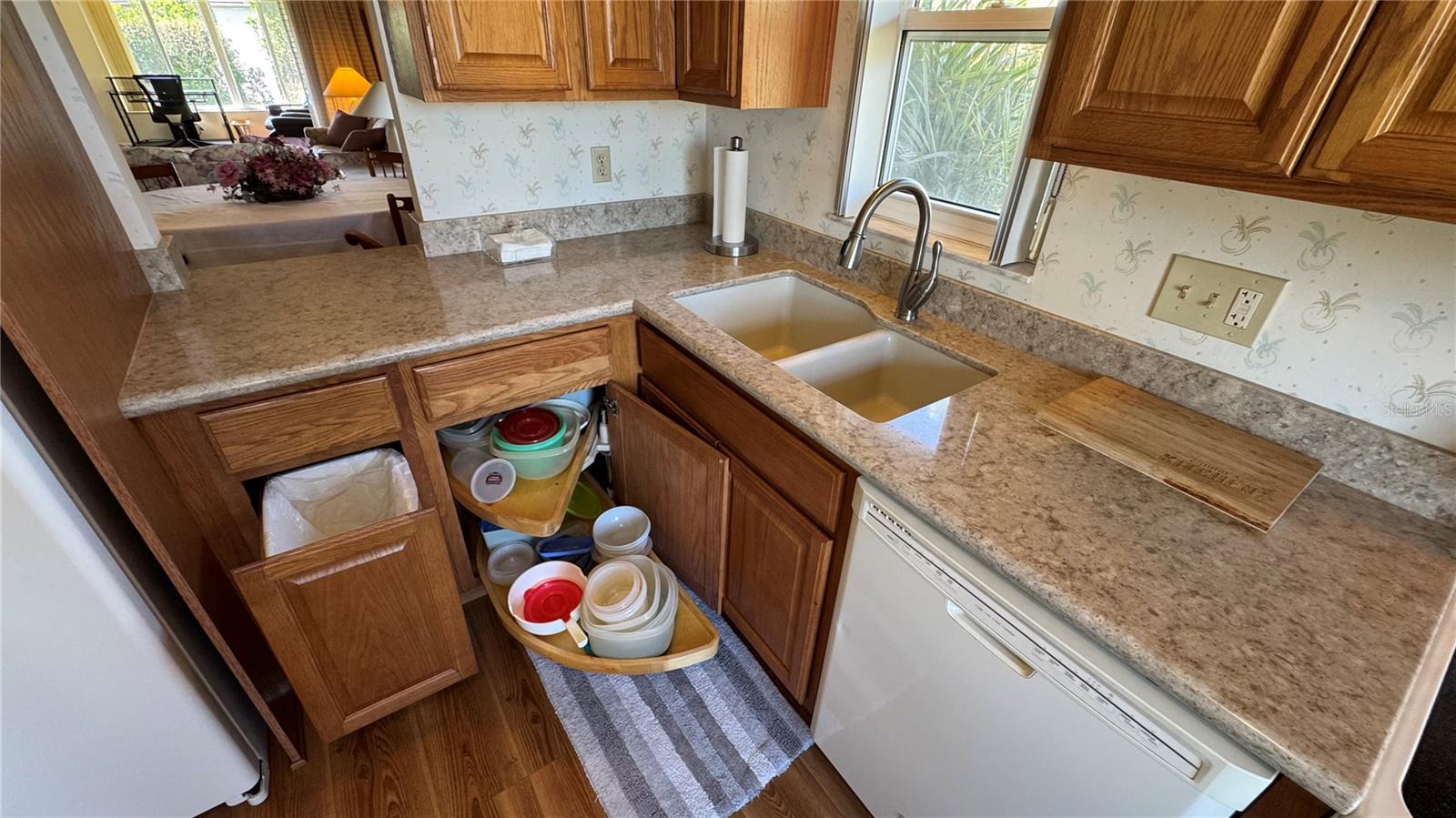 Image 15 of 53 For 6418 Bowdoin Place 6418