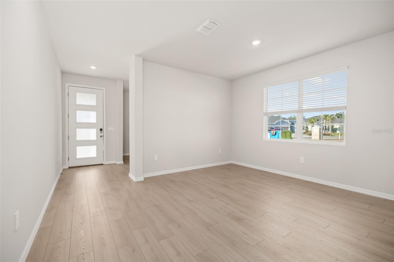 Image 10 of 40 For 17107 James Trail