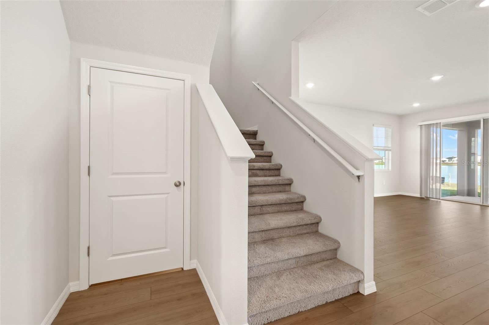 Image 13 of 40 For 17107 James Trail